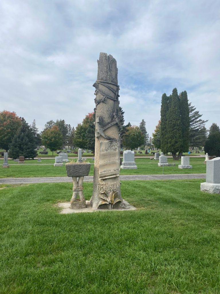 Tree stone gravestone at New Ulm cemetery